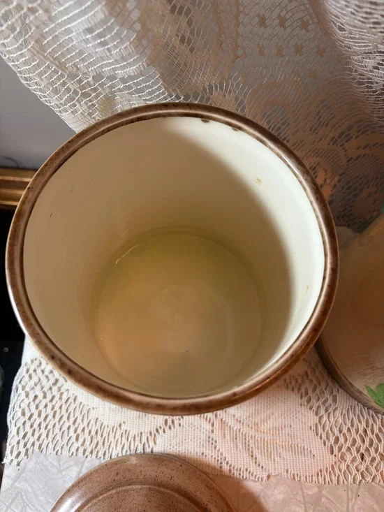 Pristine 1979 Macky Molds Vintage Butterfly Canisters -Set of 2 (Large & Medium) - Picture 9 of 15